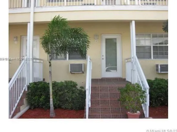330 74th St APT 13, Miami Beach, FL 33141