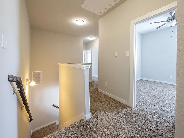 561 Creekside Frst — Photo 8