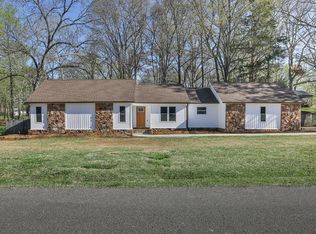 204 Woodside Dr, Greenfield, TN 38230