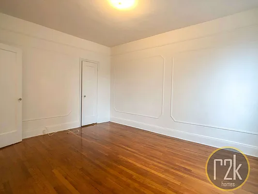 Rented by Realty 2000 Corp | media 37