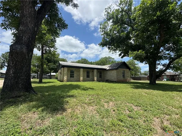 203 8th St, Moody, TX 76557
