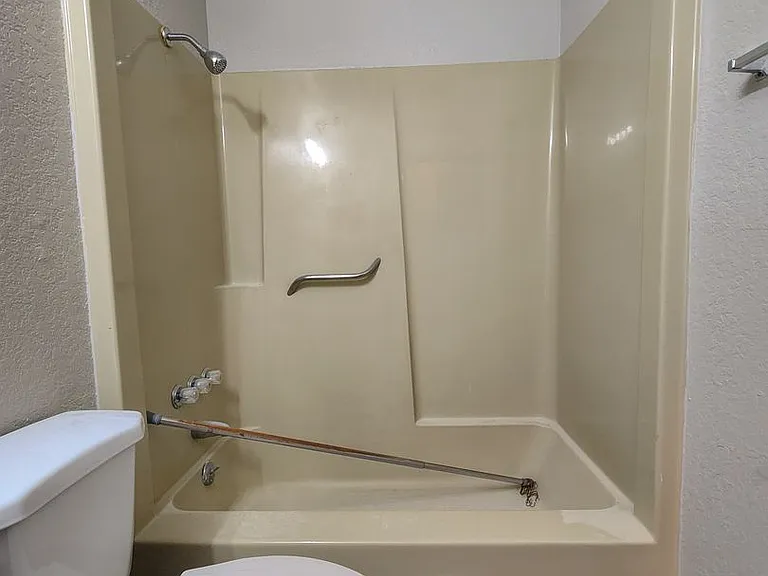 4104 N Market Ave — Photo 14
