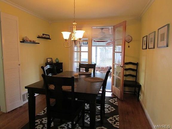5th image of 161 Bernhardt Dr