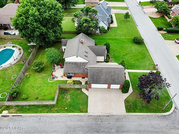 4th image of 3301 S Highland Ave