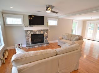 63 8th St N, Edgartown, MA 02539