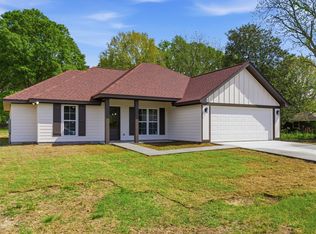 12 Shoemake Dr, Hattiesburg, MS 39402