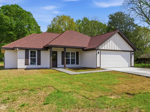 12 Shoemake Dr, Hattiesburg, MS 39402