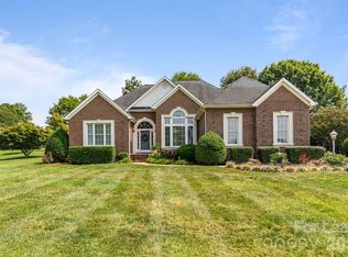 2936 Palmer Dr NE, Conover, NC 28613