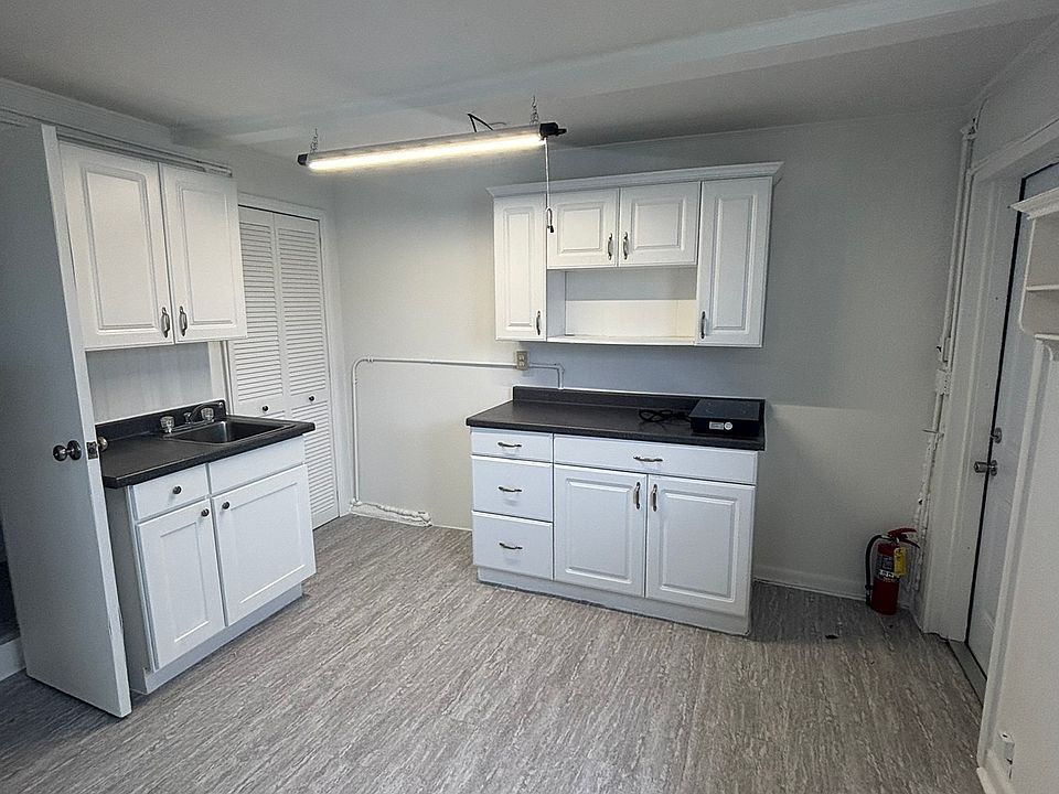 Removable cooktop to save countertop space.