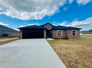 210 Collie Ave, Lowell, AR 72745