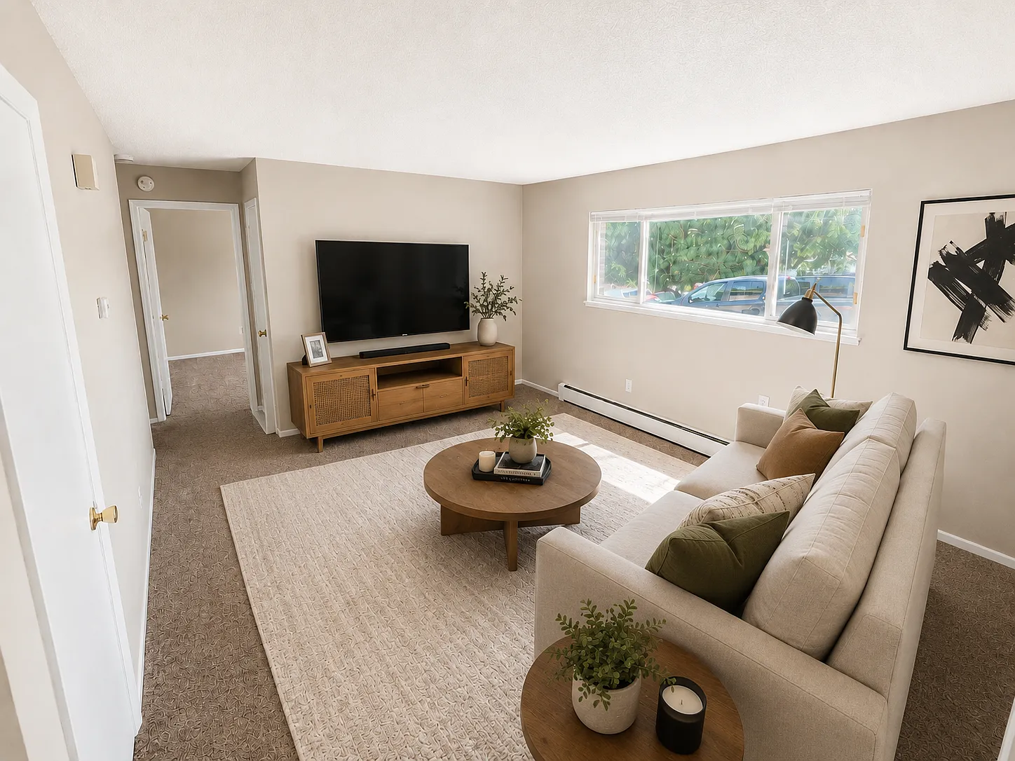 3 bed, 1014 sqft, $1,350 — Photo 1