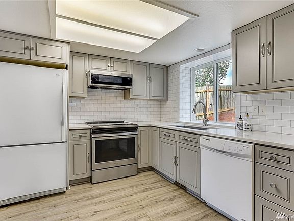 Brand new kitchen remodel within last 12 months