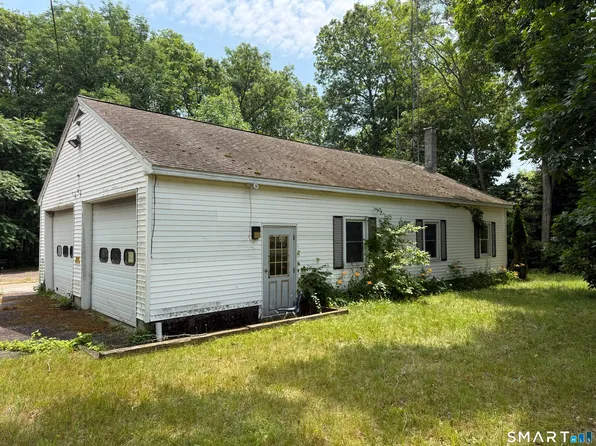 10 Mains Crossing Road, North Stonington, CT 06359