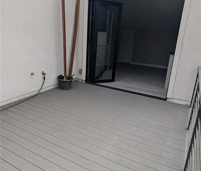 2736 Decatur St — Photo 29