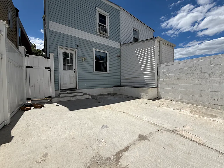 321 Grant Ave #321 — Photo 22