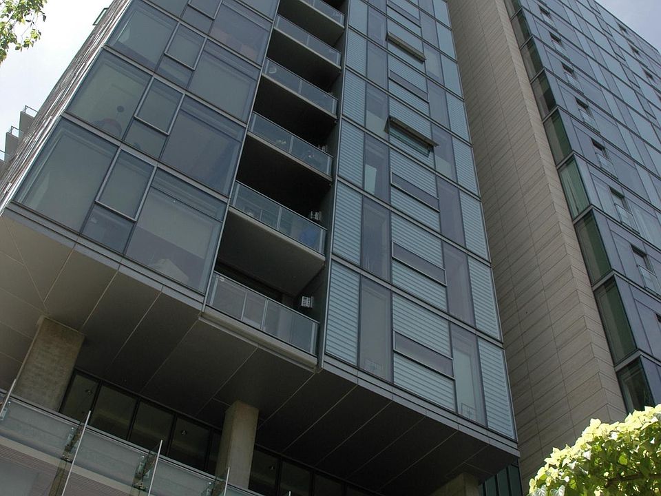 Building Photo 4