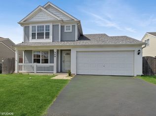 249 E Camden Ln, Round Lake Beach, IL 60073