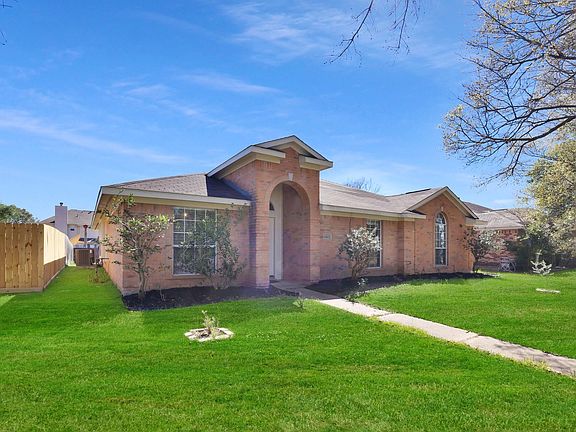 3rd image of 15503 W Little York Rd