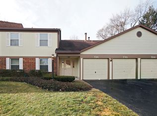 728 N Deer Run Dr #15A, Palatine, IL 60067