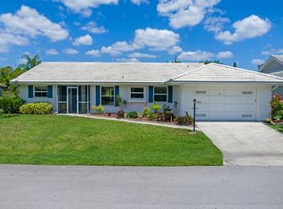 30 Maui Cir, Naples, FL 34112