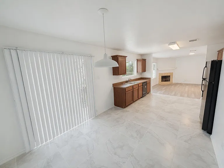 8440 Shallow Creek Dr — Photo 21