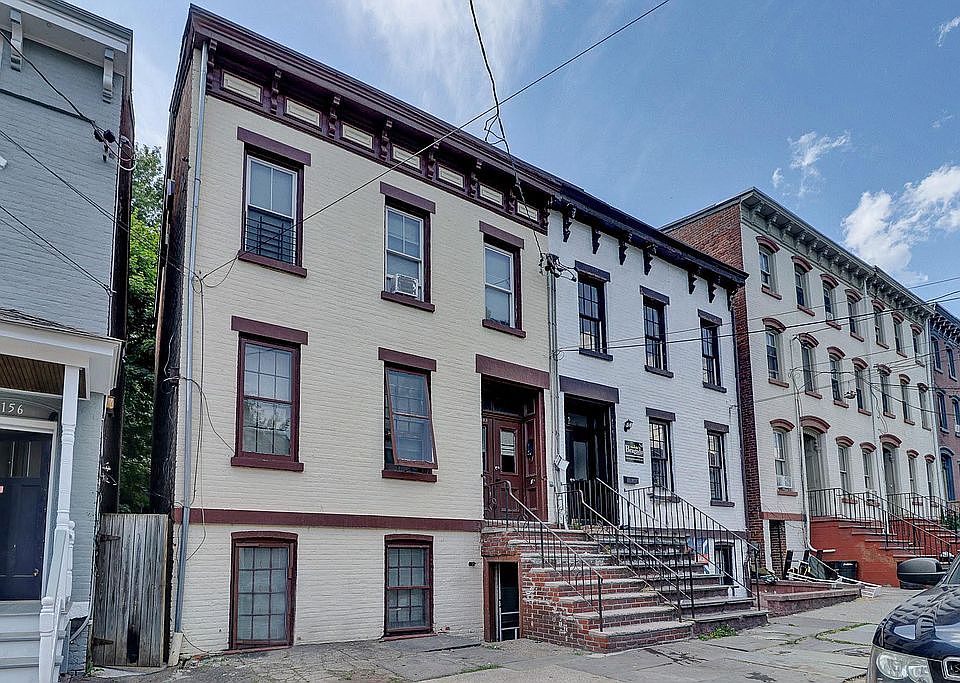 1st image of 158 Lander St