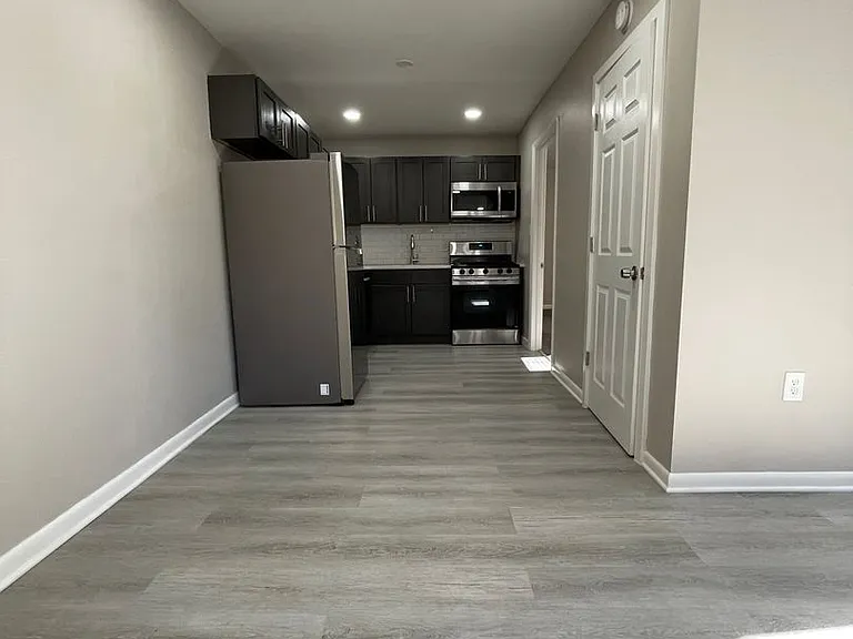 405 Penn Street — Photo 6