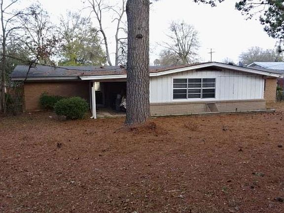 2nd image of 3507 Robinhood Ln