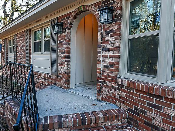 4th image of 181 Old Lake Rd