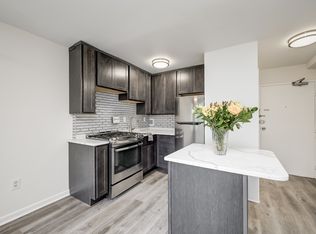 6641 Wakefield Dr APT 304, Alexandria, VA 22307