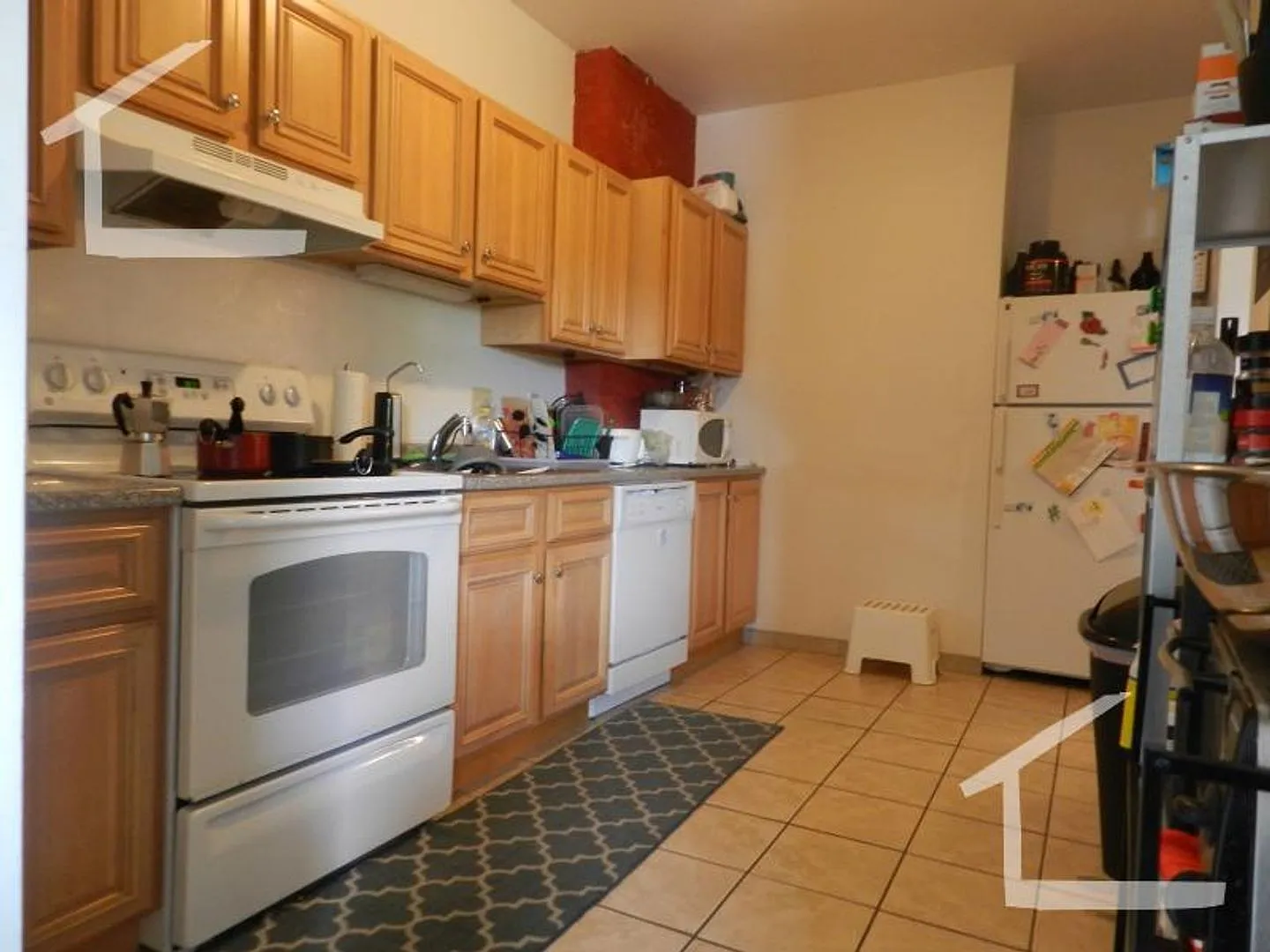 One Month Free with Signing! No Fee, 4 Big Rooms w 2 baths with deck near Brookline Border. Heat ... — Photo 2
