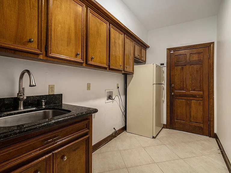 8007 Vintage Creek Dr — Photo 10