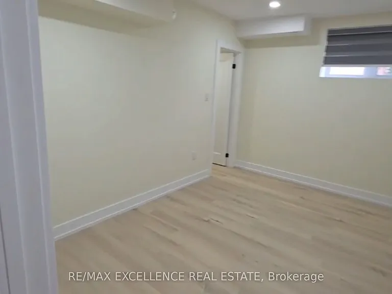 91 Berkely St — Photo 9