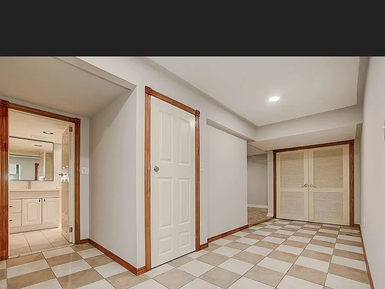 364 Castlehill Rd #BASEMENT — Photo 9