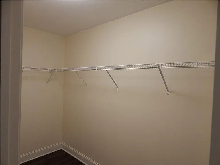 2441 Melton Common Dr — Photo 76