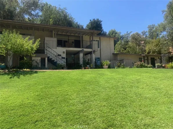 26351 Oak Plain Dr Unit E, Santa Clarita, CA 91321