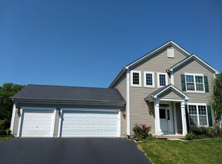 250 Fox Bend Cir, Bolingbrook, IL 60440