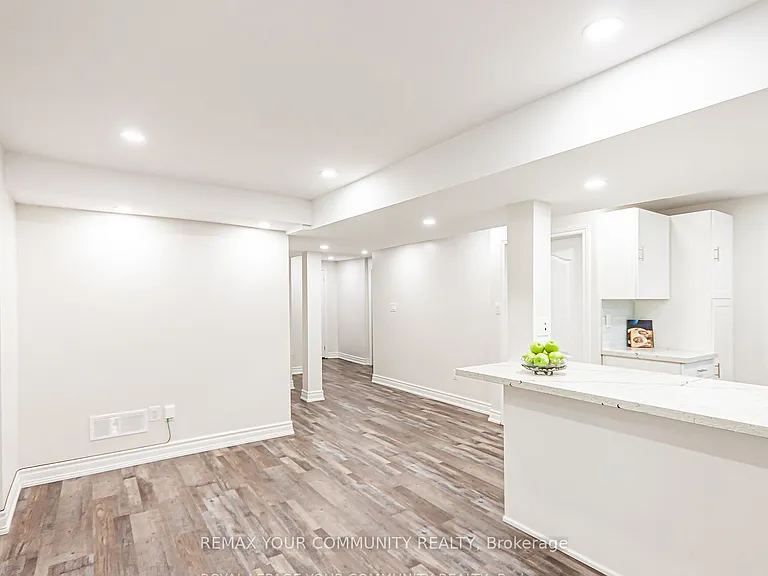 33 Durness Ave #BASEMENT — Photo 7