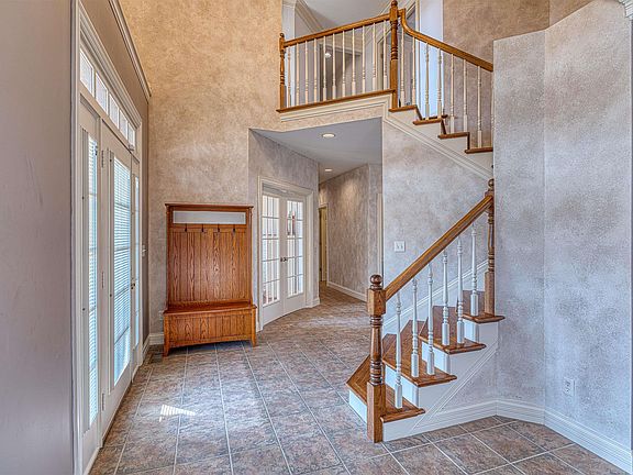 4th image of 8244 Clearview Dr