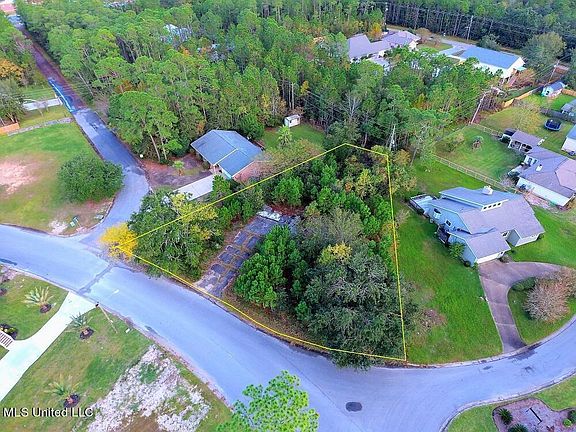 5th image of 568 Royal Oak Dr