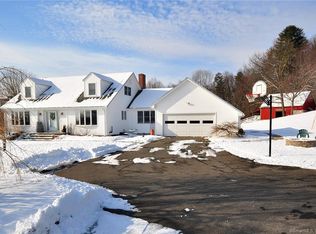 3 Haleview Dr, Granby, CT 06035
