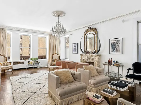 180 W 58th St #5A, New York, NY 10019
