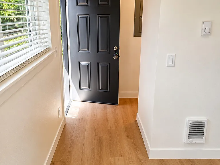 8711 S 114th St #5A — Photo 3