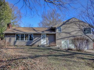 1907 S Harding Dr, Urbana, IL 61801
