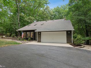 580 Pinedale Dr, Annapolis, MD 21401