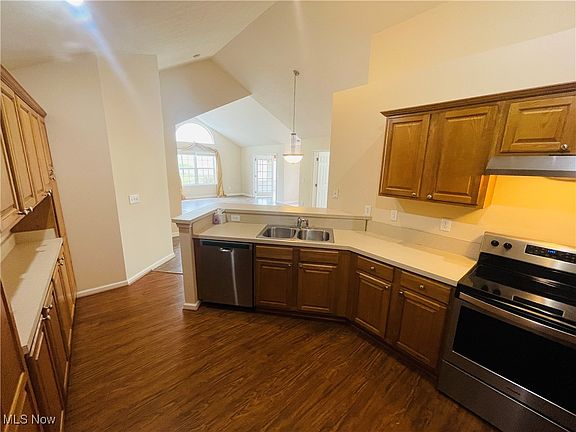 5th image of 117 Colonial Woods Dr