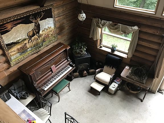 3rd image of 530 Rolling Hills Dr