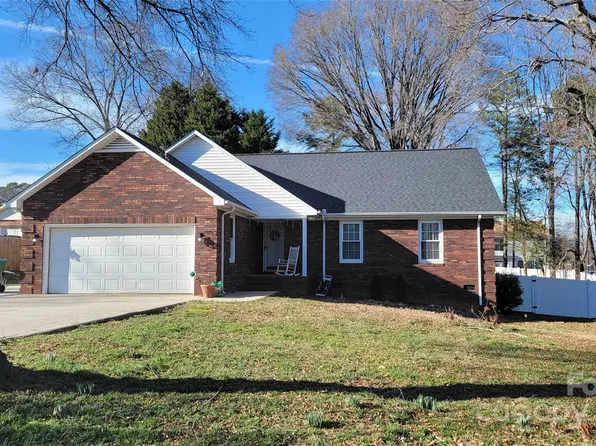 4476 Alexander Hill Ct, Harrisburg, NC 28075