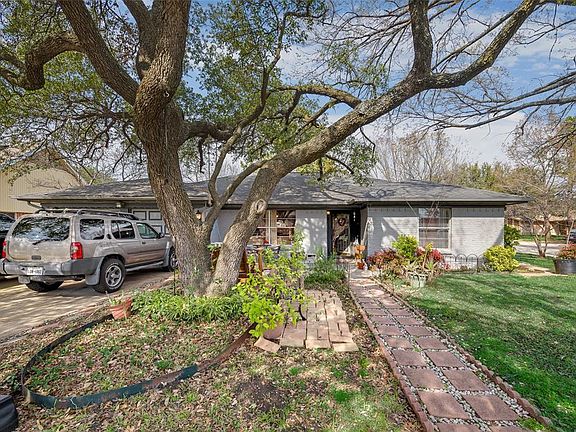 3rd image of 2947 Ermine Way