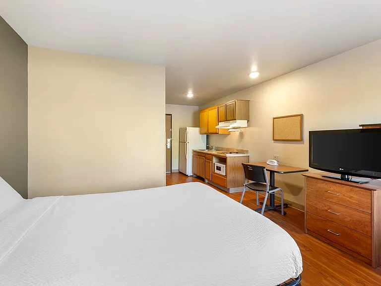 Studio Suite - 1 Full Bed